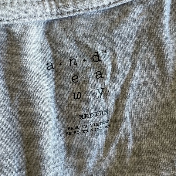 A New Day Grey Scoop Neck Flowy T-Shirt - Picture 5 of 5